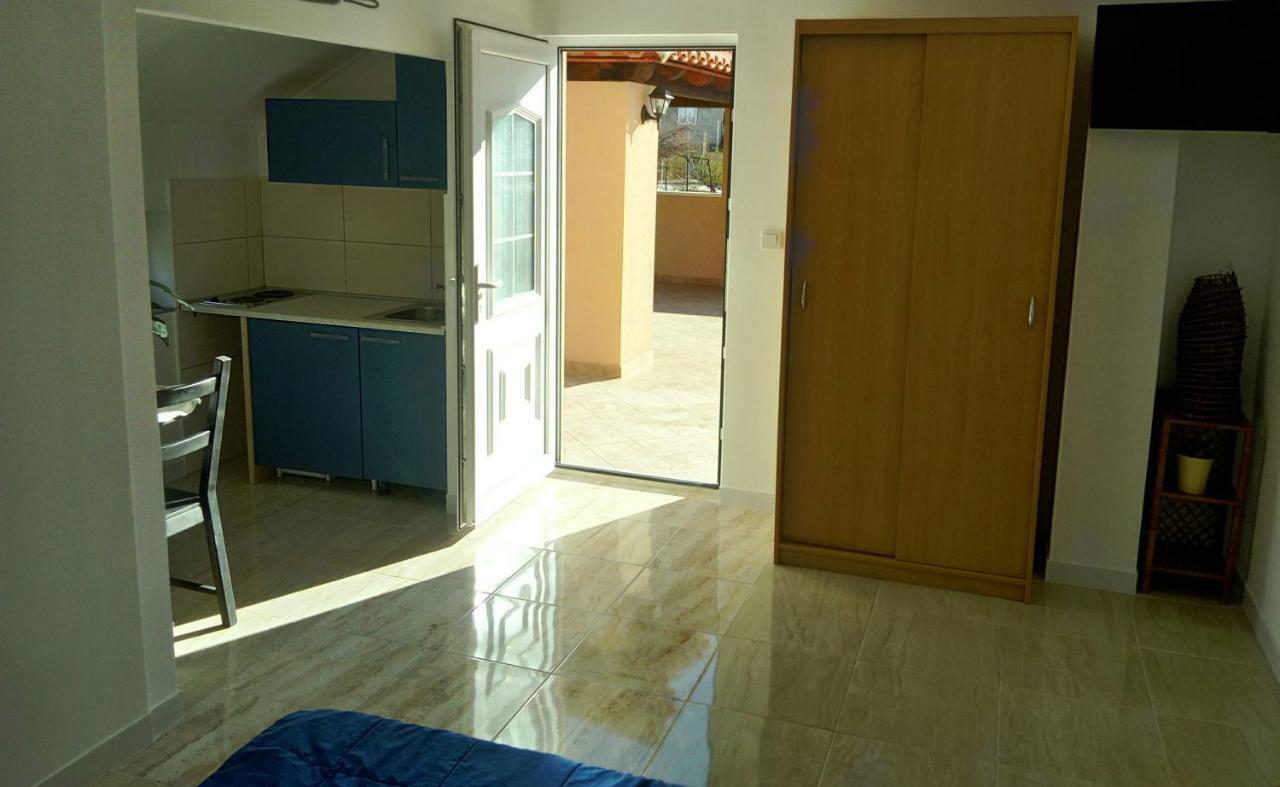 Karoma Sunroof Apartment Млини Екстериор снимка